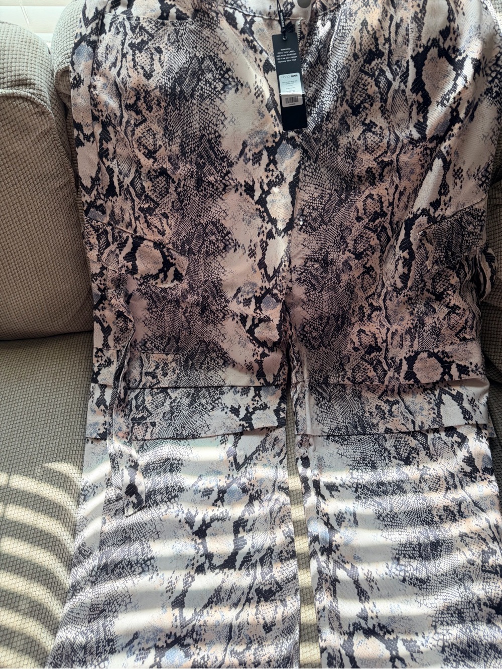 Fashion Nova Snake Print Wide Leg Cargo Pants - Beige & Black - Picture 4 of 4
